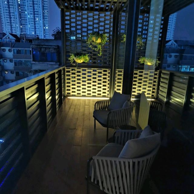 Sophisticated Courtyard Hotel in Chengdu! 🇨🇳