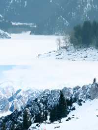 冬日天山天池:白雪皚皚的天上之境