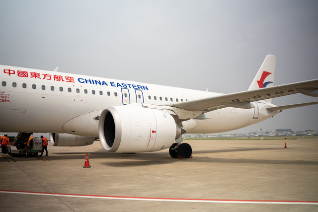 第一次坐上了國產大飛機C919