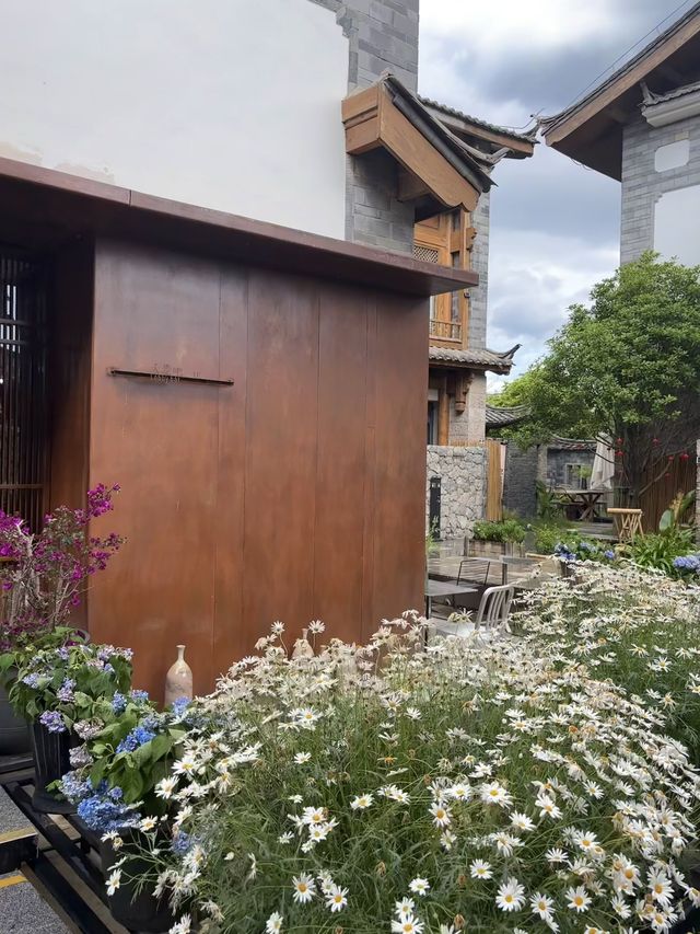 打工暫停 | 來麗江這家小院體驗養老生活