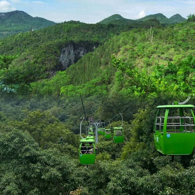 黃果樹瀑布之旅：自然的壯麗與心靈的洗禮