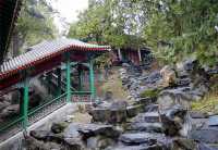 北海公園濠濮間，內裡有乾坤