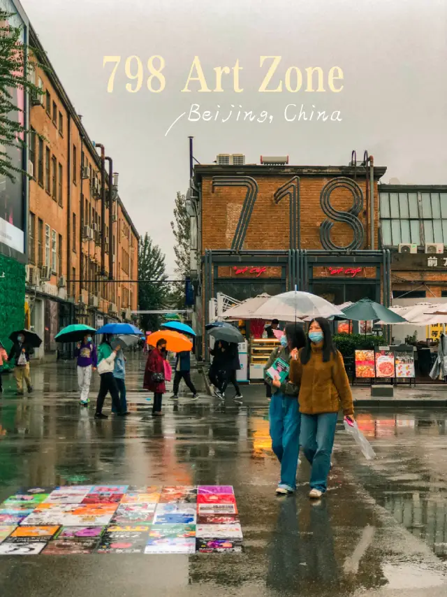798 Art Zone in Beijing has so much to explore 🇨🇳