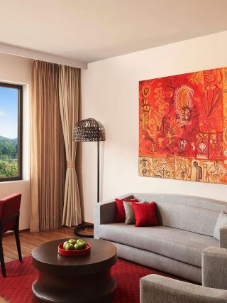 🌟 Guwahati Getaway: Vivanta's Vibrant Vibes! 🌟