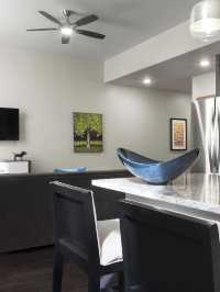 🌟 Davenport Delights: Stay in Style at The Current Iowa 🌟