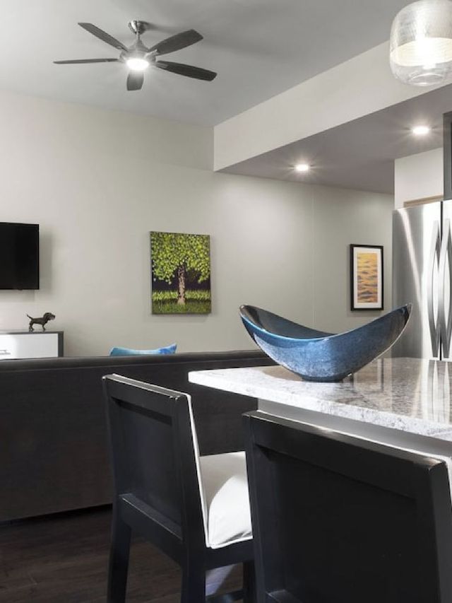 🌟 Davenport Delights: Stay in Style at The Current Iowa 🌟