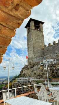 最古老的之一Preza Castle。