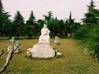 Enigmatic Feeling of Touching History: Maoling Mausoleum