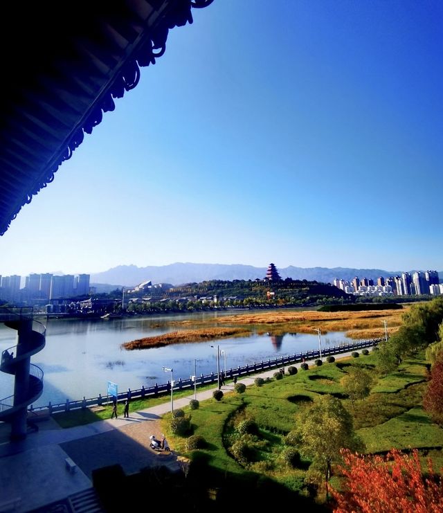 穿越千年，石鼓尋幽：中華石鼓園之旅