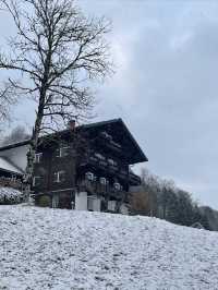 聖沃爾夫岡，雪後的這座小鎮太美了！