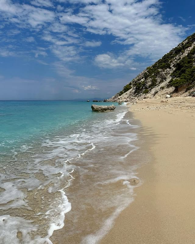 希臘萊夫卡斯島波吉奧海灘——隱秘的碧海天堂