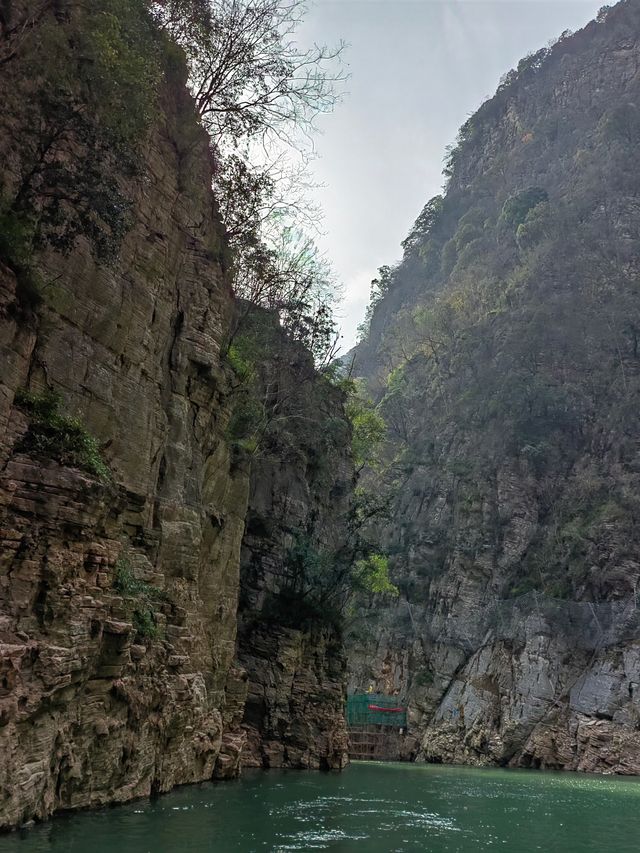 神女溪和神女峰
