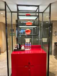 重慶一個神奇嘅江景酒店，私藏兩個打卡點