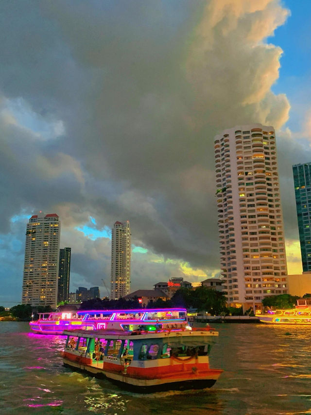 曼谷必收！40泰銖夜游湄南河攻略🌅搭落日飛船美到窒息！