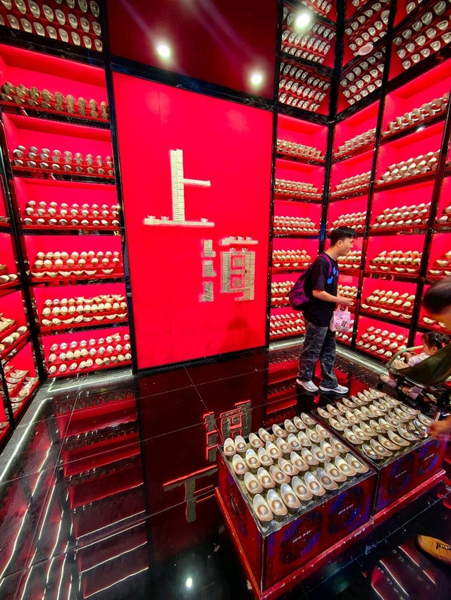 🛍️ Review: The Vibrant Artery of Shanghai - Nanjing Road