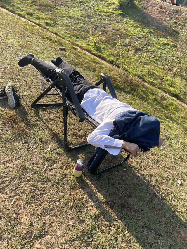 在半島世界酒店，偶遇秋日最美江濱公園