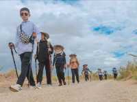 雅丹徒步撿「戈壁寶藏」，雲景酒店成了臨時藏寶閣！