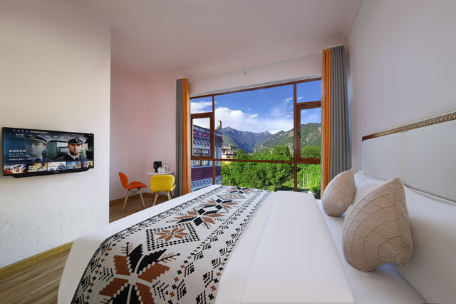 甲居藏寨!住進山嶼雲承包整座藏地仙境 甲居藏寨!住進山嶼雲承包整座藏地仙境