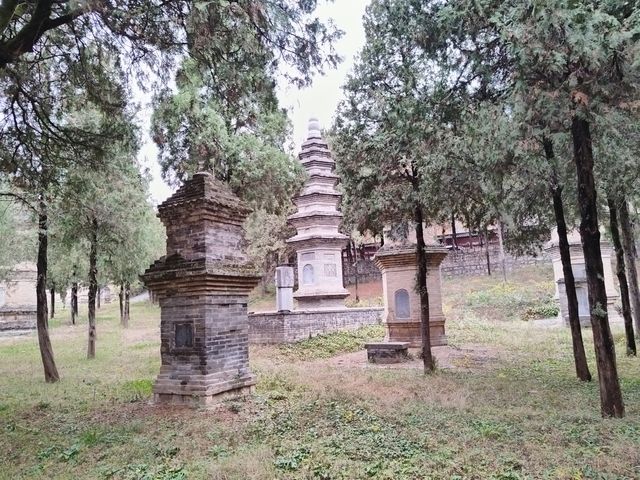 嵩山雨霧,塔影奇觀 嵩山雨霧,塔影奇觀