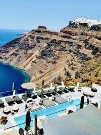 打卡希臘聖托裡尼島啦!!