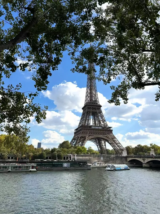 聽朋友推薦，報了一個意大利半自由行團（無廣