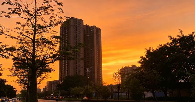 雨後邂逅城市彩虹