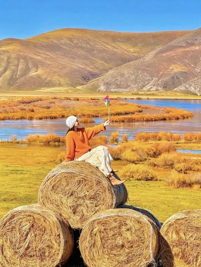 The grassland wetlands offer stunning autumn views | Trip.com Linxi