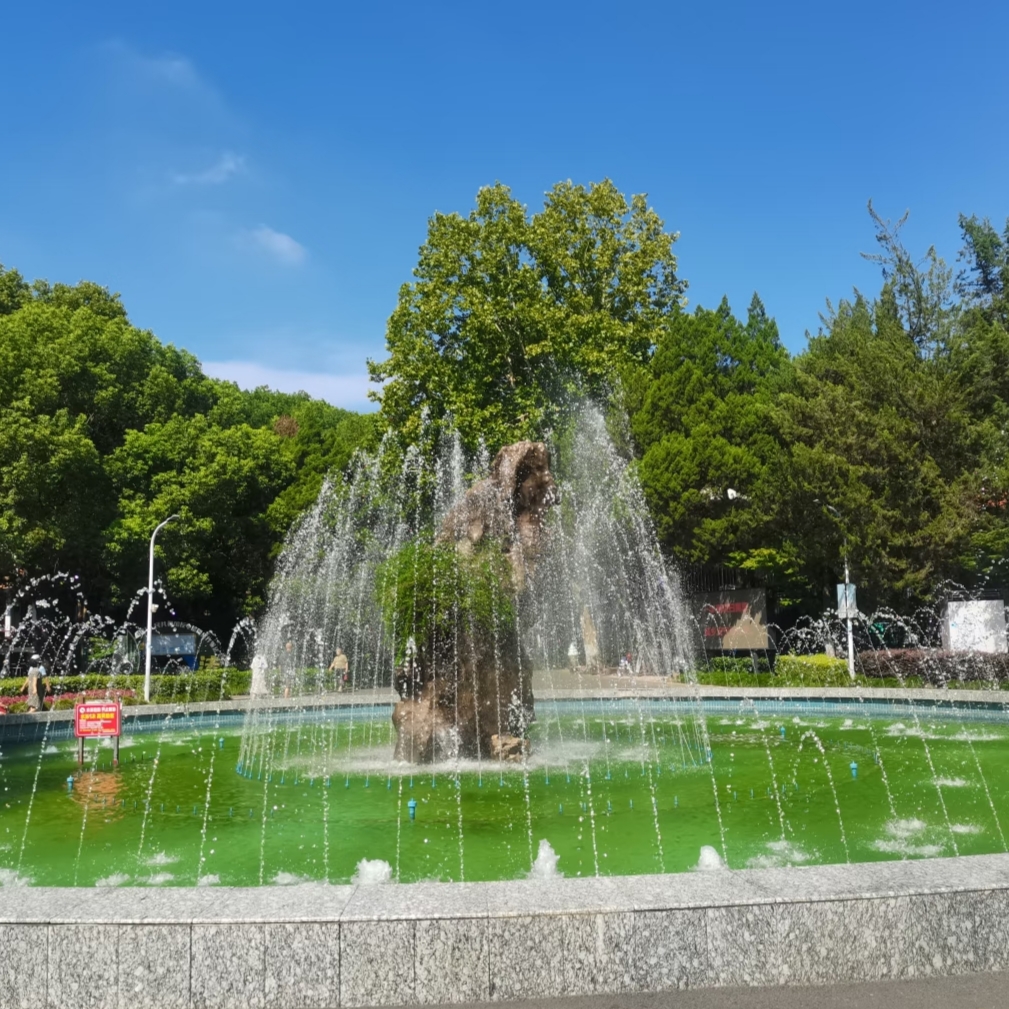 Wuhu 3-Day 2-Night Guide | Half Dreamy Theme Park, Half Vibrant City Life