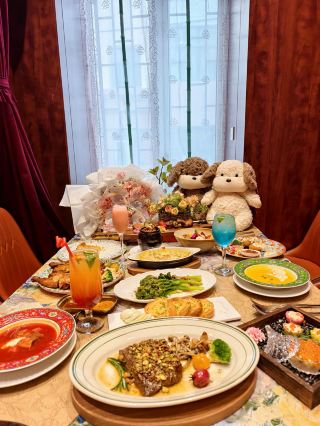 Not Russia, it's a beautiful dining spot in a century-old Harbin mansion