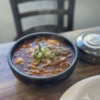 만두집인데 육개장, 충무김밥이 더 유명한 사직동 금강만두