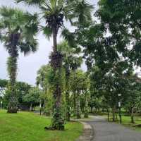 Relaxing Moments at Sengkang Riverside Park