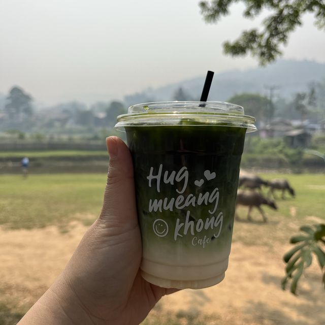 ฮักเมืองคอง ร้านกาแฟสุดชิวริมน้ำ