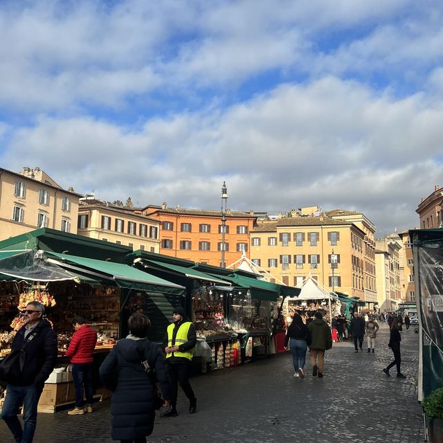 Sunny Winter @ Piazza Navona 🌞 ❄️ 
