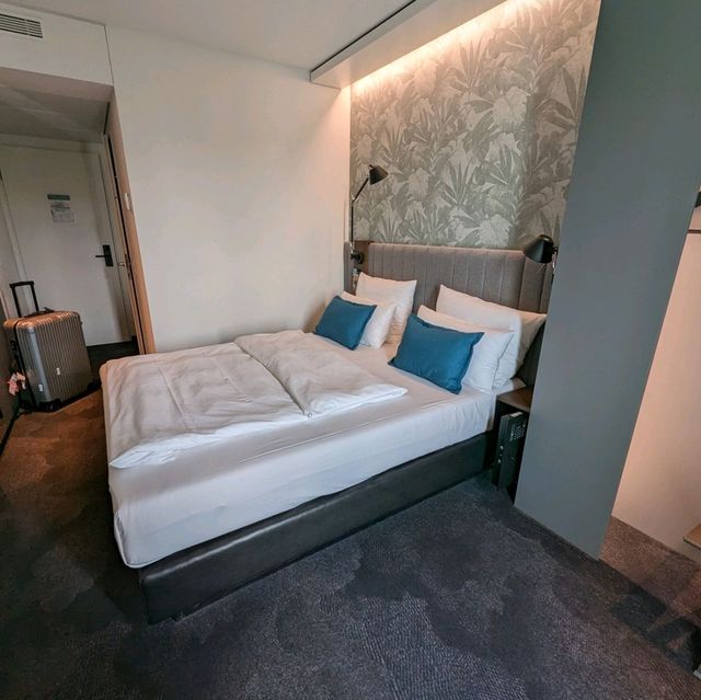 nice bonn Germany room at motel one 