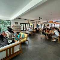 Suzette Vientiane Restaurant