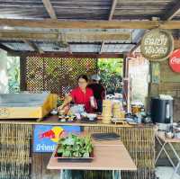 Long-Dong หลงดง คาเฟ่ 