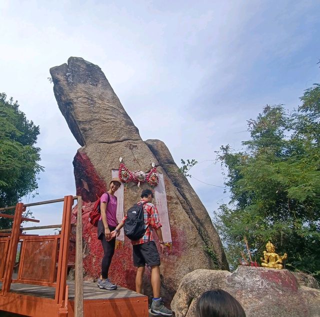 由香港仔郊野公園慢步行止姻緣石
