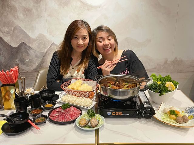 可以揀雞髀肉嘅雞煲