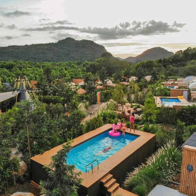 บ้านพักสระส่วนตัว 
The X10 Private Pool Villa and Resort khao yai