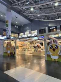 ソウルの龍山駅のカカオフレンズショップ