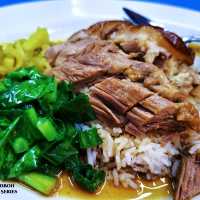 ร้อยล้านข้าวมันไก่ สามกอง