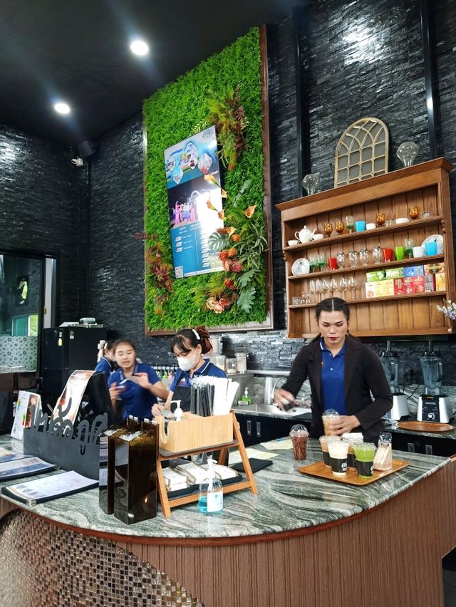มาเด้อ คาเฟ่ คาเฟ่สวยขอนแก่น
