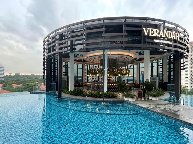 Momentus Hotel Alexandra