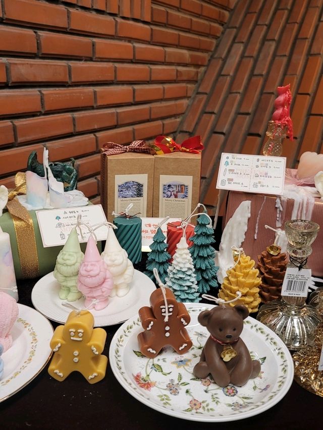 크리스마스 느낌 낭낭한 망원동 프레젠트 모먼트🎄