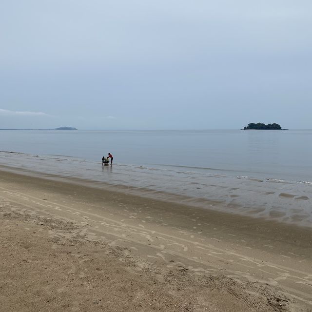 เดินเล่นหาดแหลมสิงห์ Unseen จันทบุรี 🌊