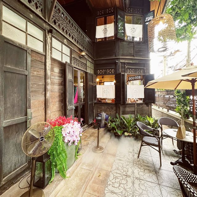 Immerse yourself in Thai Culture here!