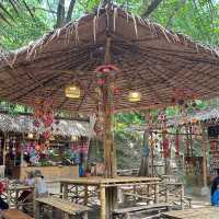 มื้อเที่ยงเรียบๆง่ายๆที่ ตลาดโอ๊ะป่อย ราชบุรี🐝