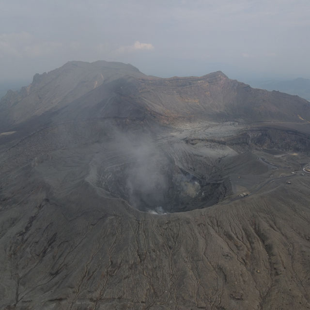 日本🇯🇵 ｜ 擁有世界上最大規模熔岩 - 阿蘇破火山口 🌋