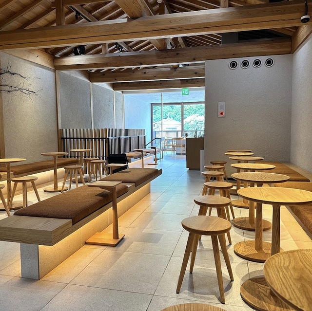 Starbucks Coffee ถนนโบราณโอะคะเงะโยะโคะโจ