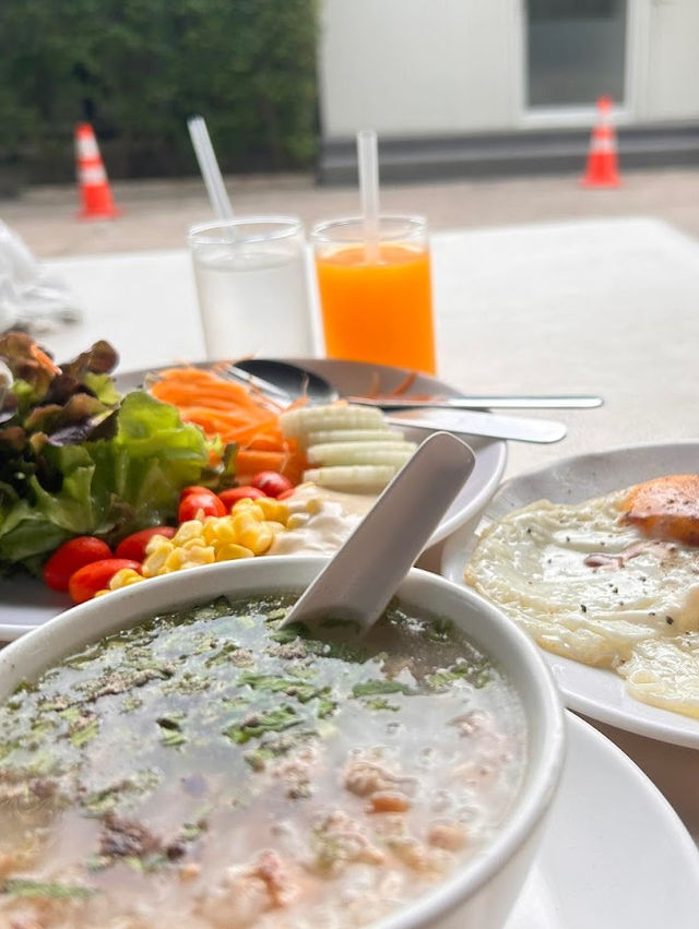 ที่พักติดทะเลชะอำ Talay Hotel & Villa